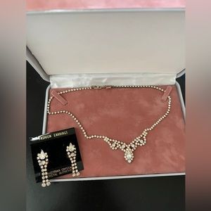 Earrings and necklace set